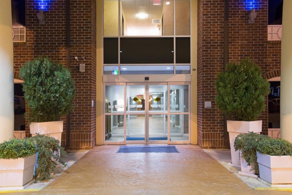 Holiday Inn Express Minden Image 35