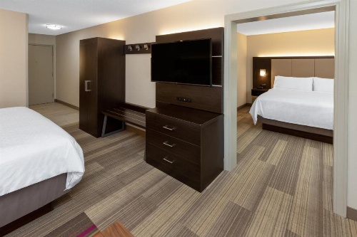 Holiday Inn Express Minden image 42