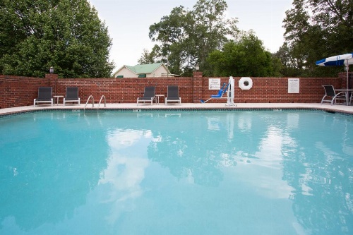 Holiday Inn Express Minden image 49